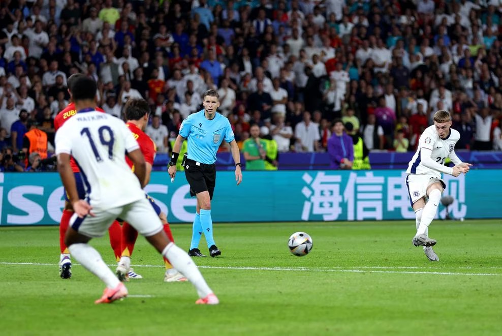 Tiểu sử Cole Palmer - Hành trình từ Manchester City đến Chelsea